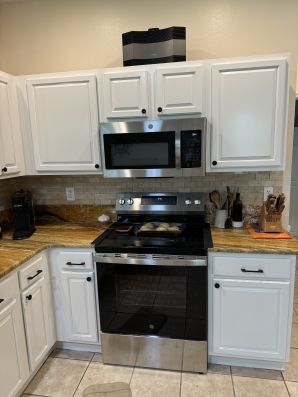 Cabinet Painting in Wiamama, FL (3)
