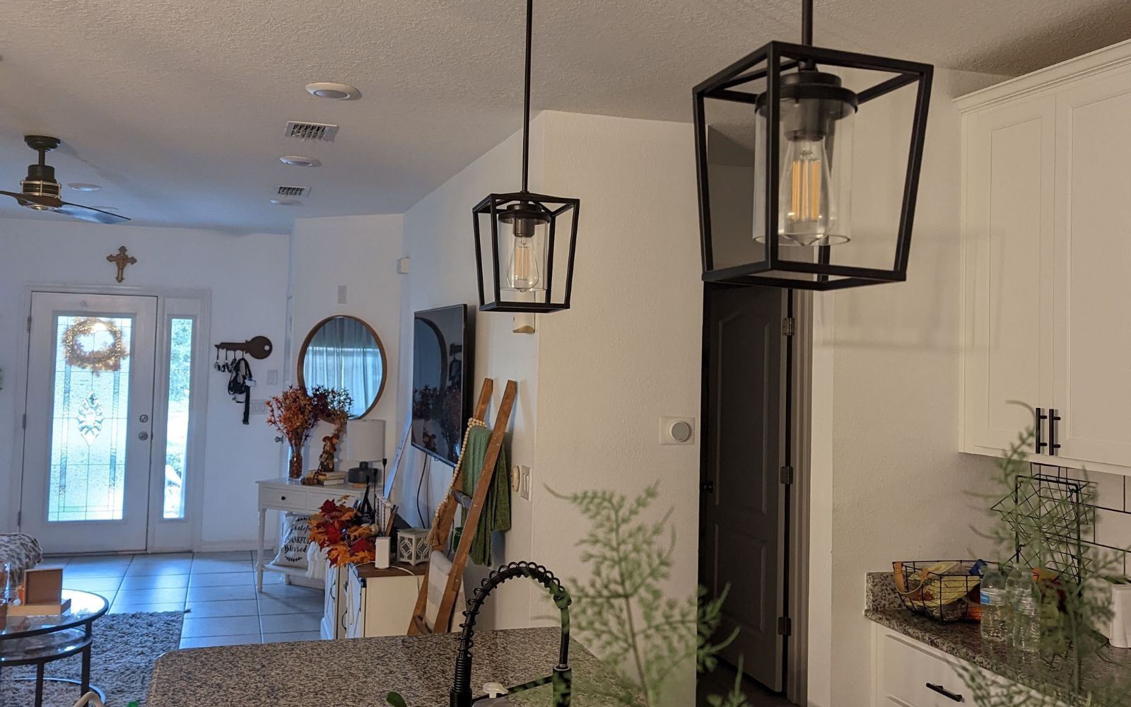 Choosing Interior Paint Colors That Work in Florida’s Natural Light